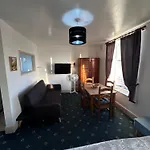 Palm Springs Apartments